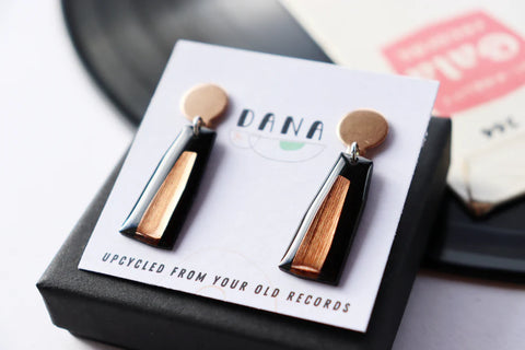 Dana Ella Stud Earrings - Black Gold