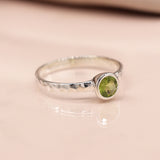 PM Sterling silver hammered ring with peridot - Small/S (55)