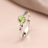 PM Sterling silver hammered ring with peridot - Small/S (55)