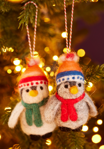 N-UK Penguin Decoration