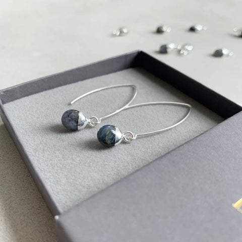 Decadorn Earrings - TT Sapphire Dropper - Silver