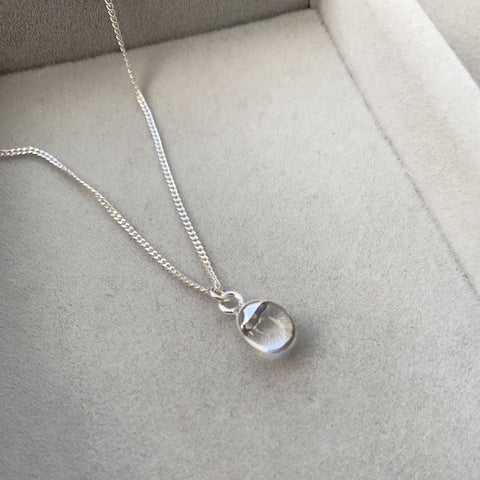 Decadorn Pendant Necklace - Tiny Tumbled Quartz (Clear) - Silver